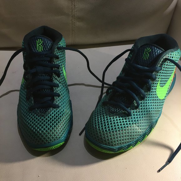 Nike Kyrie Irving - Picture 1 of 5